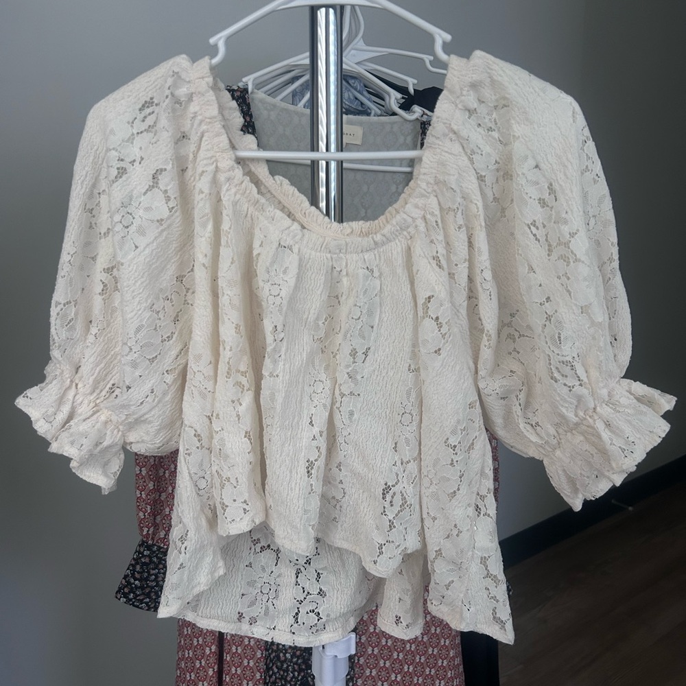 FREE PEOPLE
SIZE SMALL
NO STAINS, SNAGS, OR WEAR